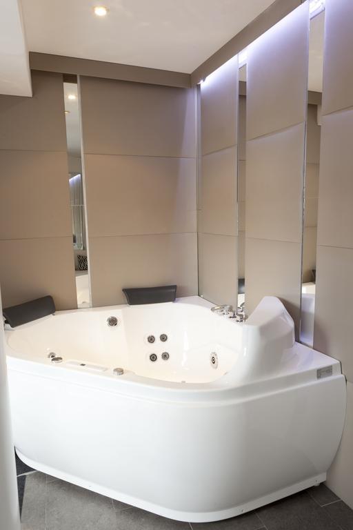 Madrid Central Gran Via Suites ภายนอก รูปภาพ